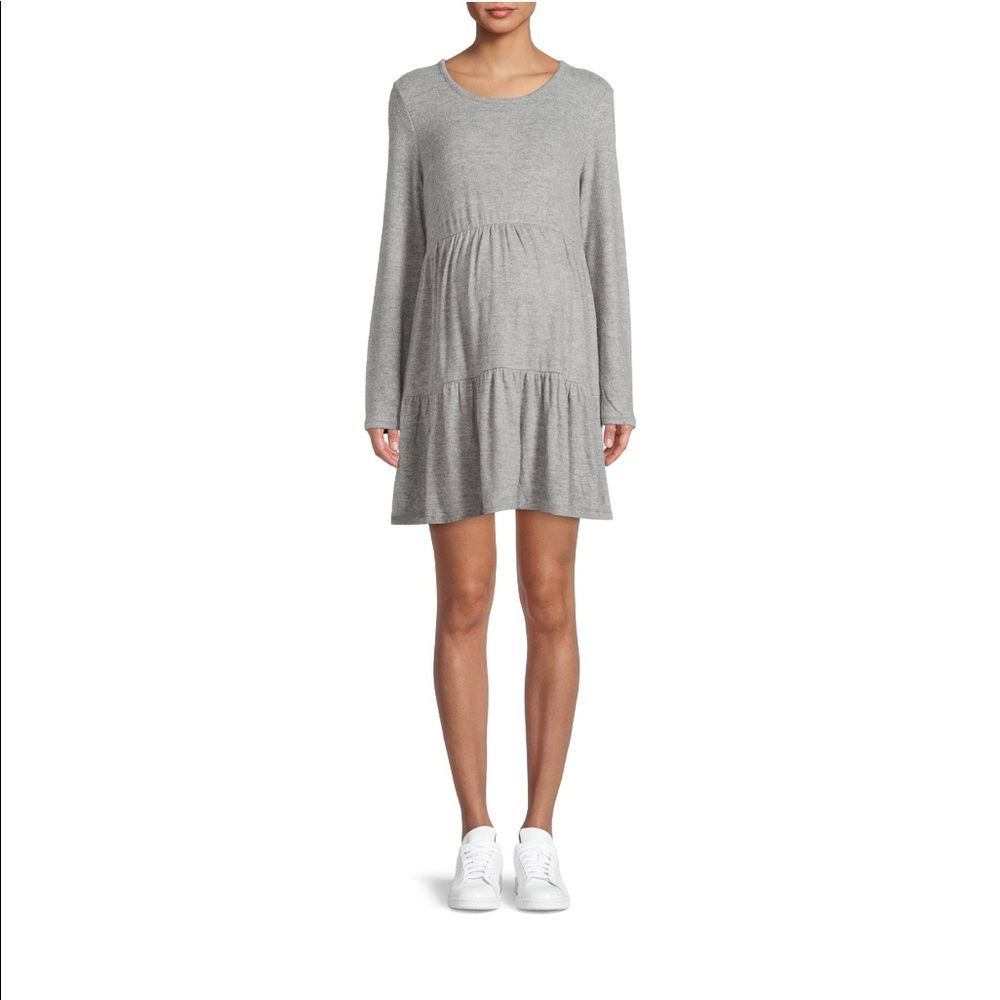 Women's Maternity Tiered Babydoll Dress - Picture 4 of 5